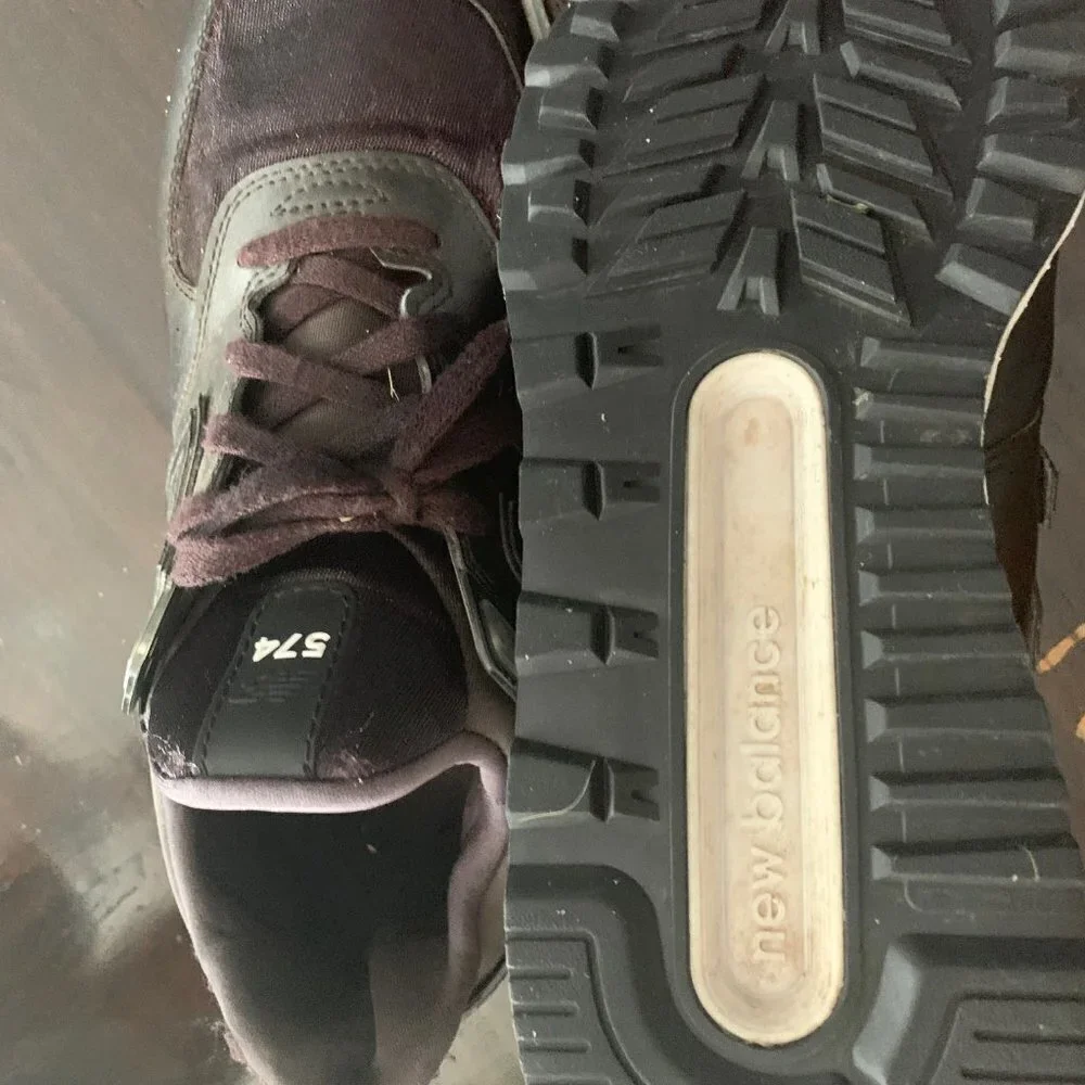 New Balance  574 Fresh Foam in Black with leather detail size 8 - Picture 5 of 7